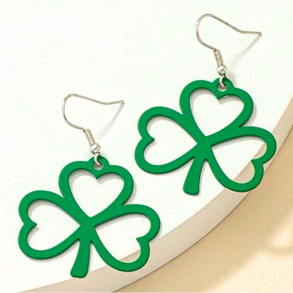 Shamrock Earrings - Picture 1 of 5